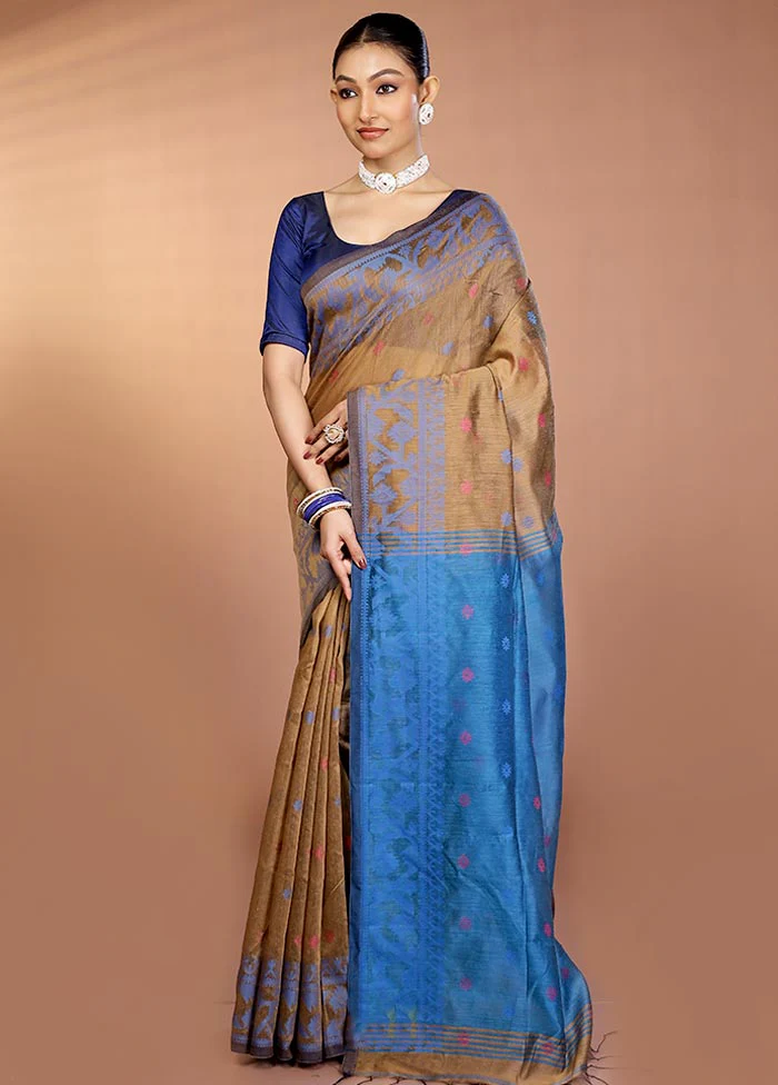 Grey Matka Silk Saree With Blouse Piece - Image 4