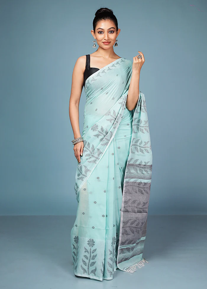 Grey Matka Silk Saree With Blouse Piece - Image 2