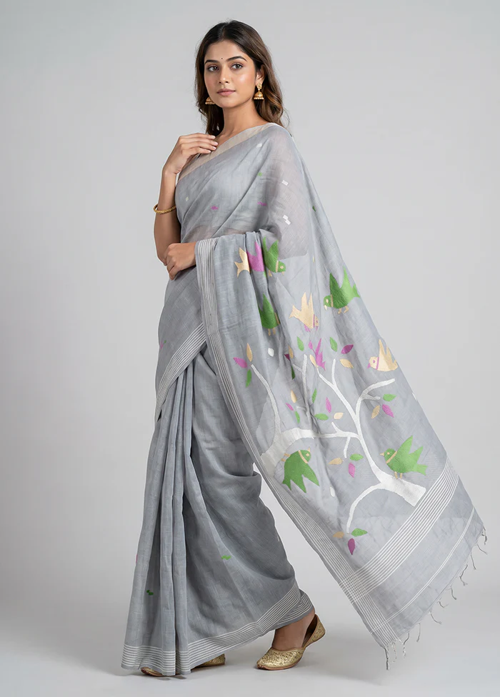 Grey Matka Silk Saree With Blouse Piece