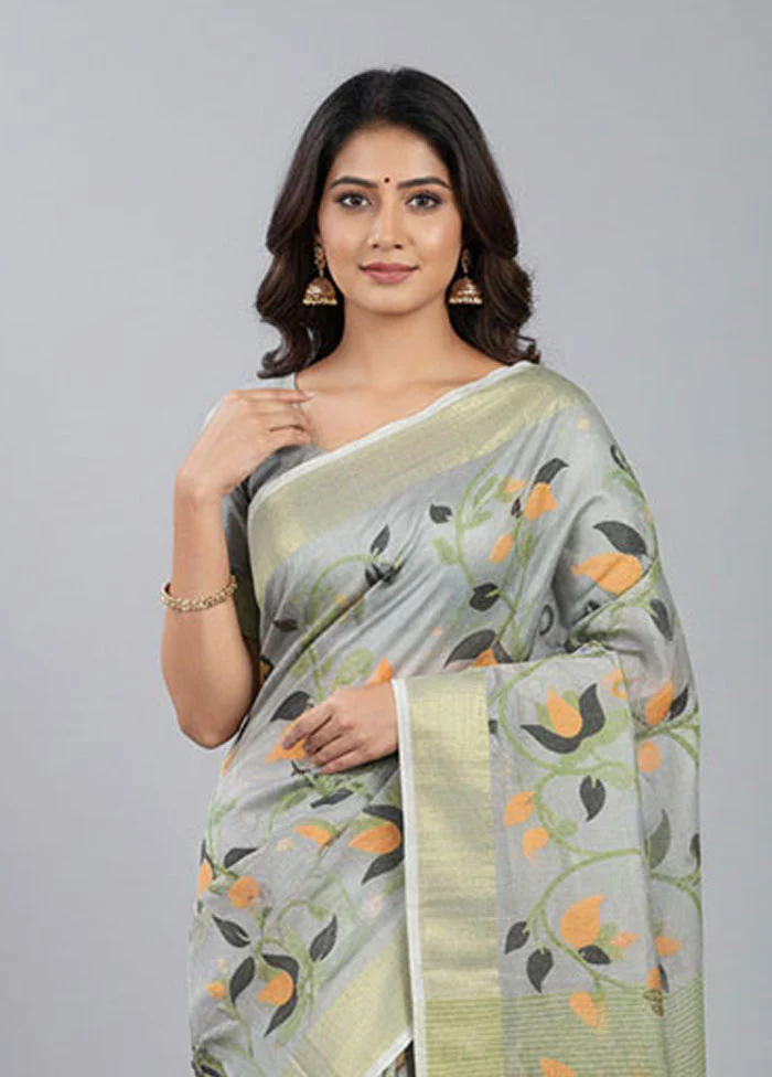 Grey Matka Silk Saree With Blouse Piece - Image 2