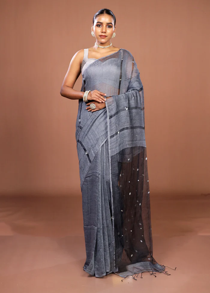 Grey Matka Silk Saree With Blouse Piece - Image 2