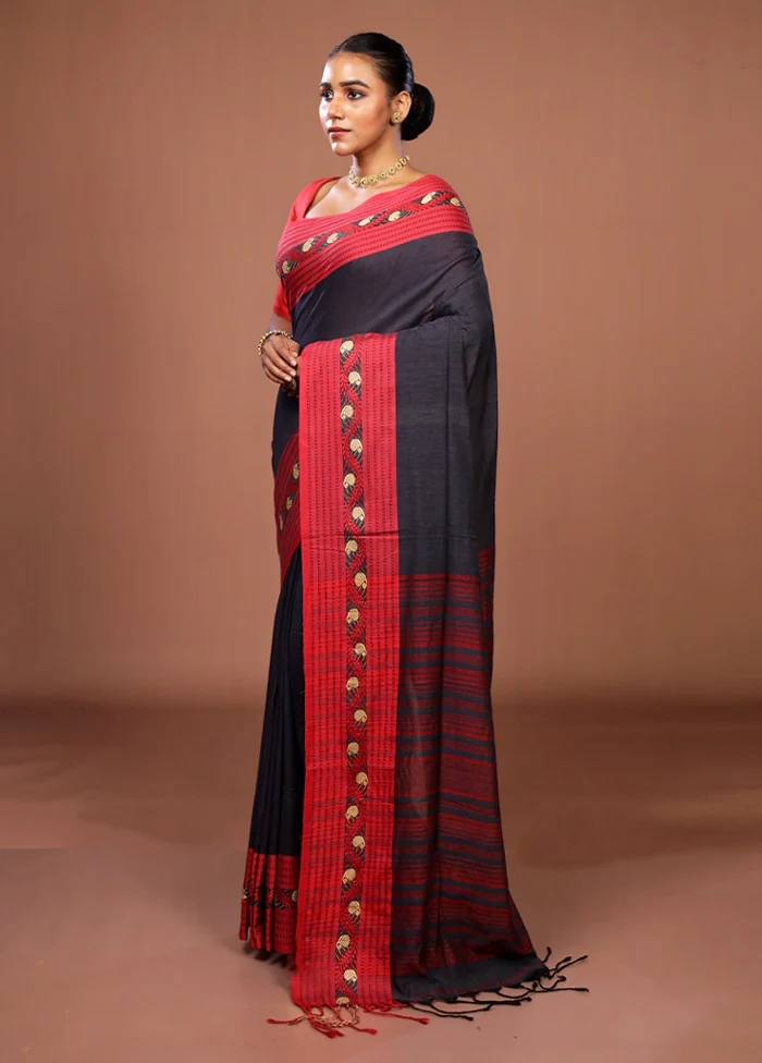 Grey Matka Silk Saree With Blouse Piece - Image 4