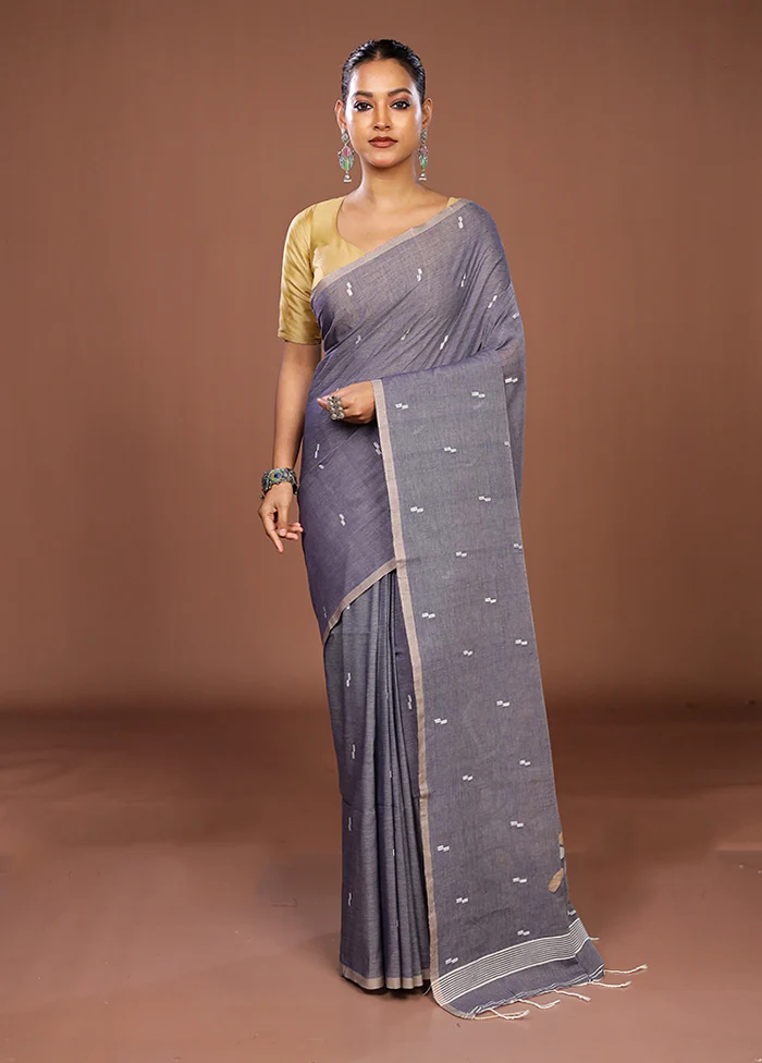 Grey Matka Silk Saree With Blouse Piece - Image 2