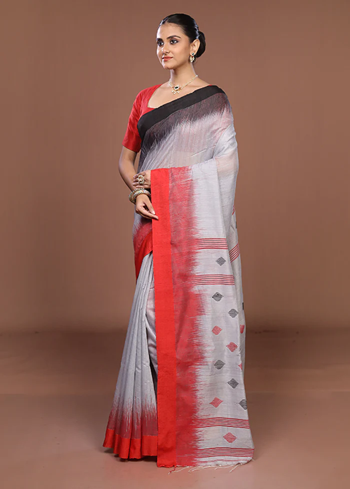 Grey Matka Silk Saree With Blouse Piece - Image 4