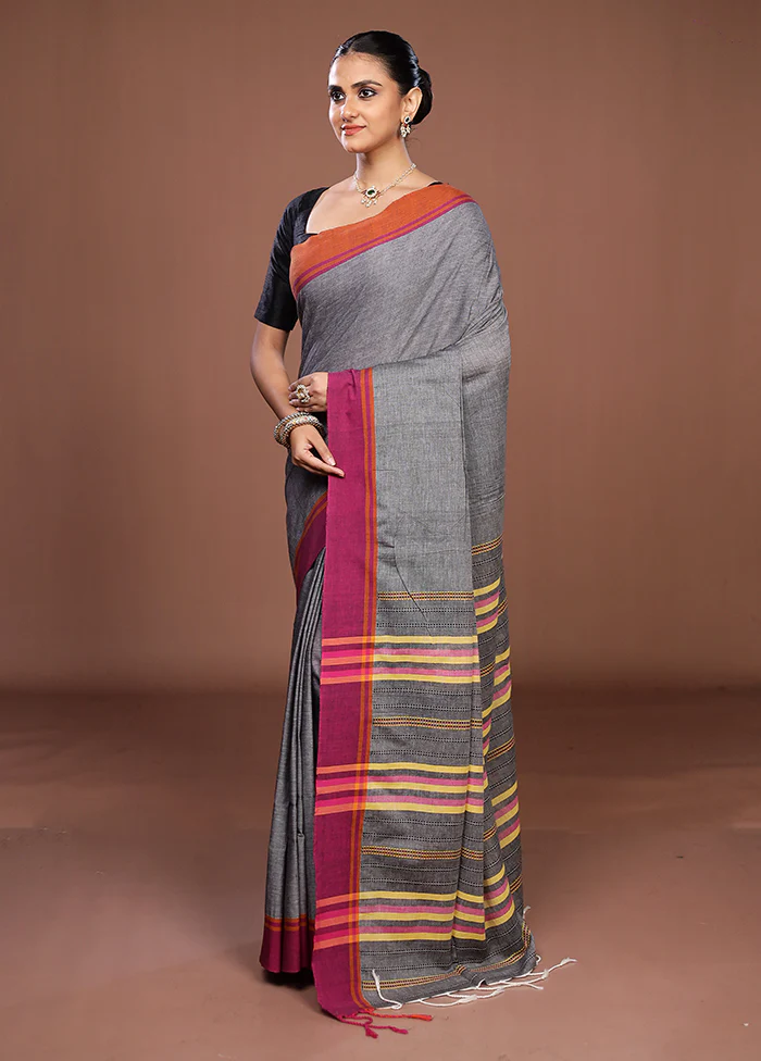 Grey Matka Silk Saree With Blouse Piece - Image 4