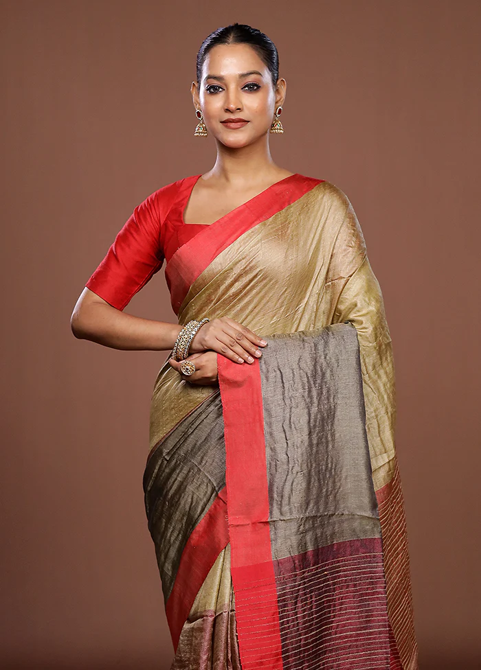 Grey Matka Silk Saree With Blouse Piece