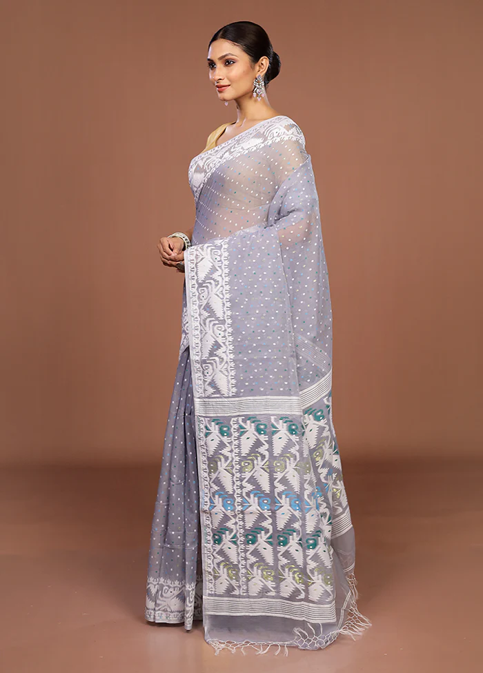 Grey Matka Silk Saree With Blouse Piece - Image 4