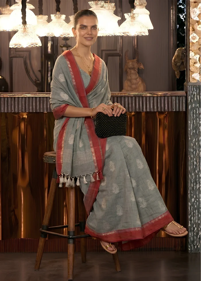 Grey Matka Silk Saree With Blouse Piece - Image 3