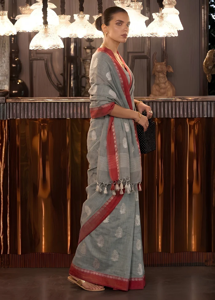 Grey Matka Silk Saree With Blouse Piece - Image 4