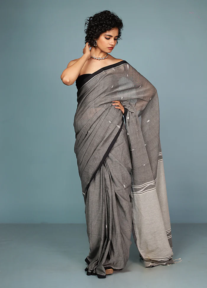Grey Matka Silk Saree Without Blouse Piece - Image 2
