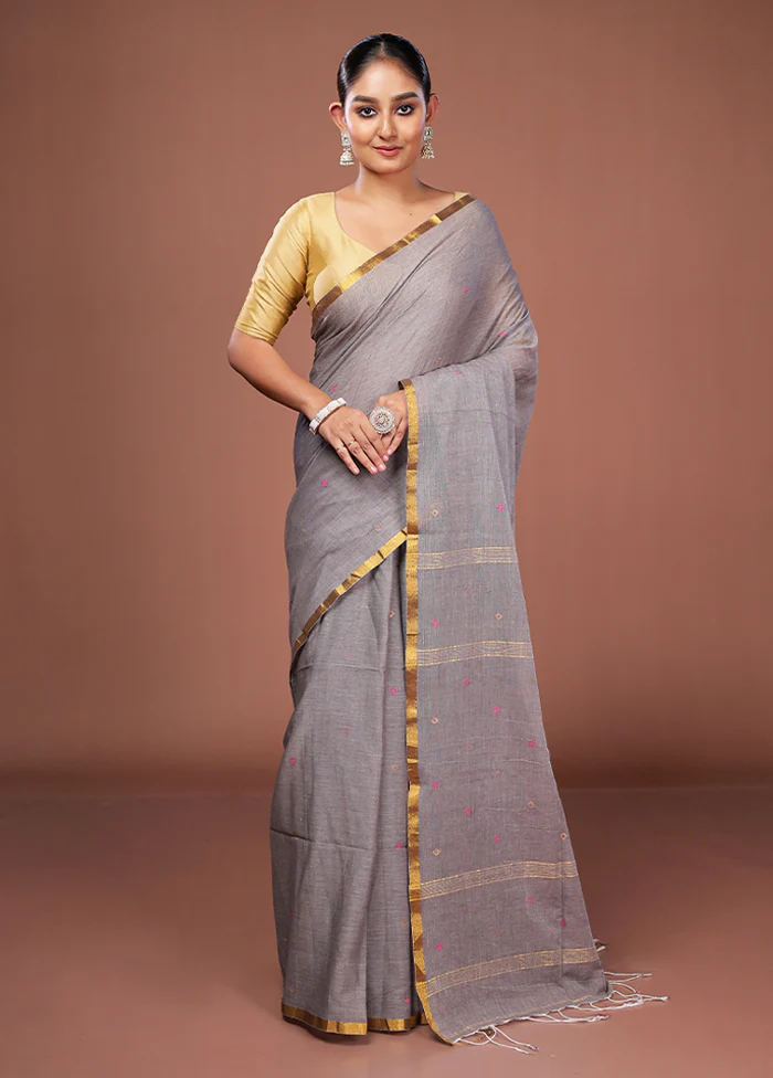 Grey Matka Silk Saree With Blouse Piece - Image 2