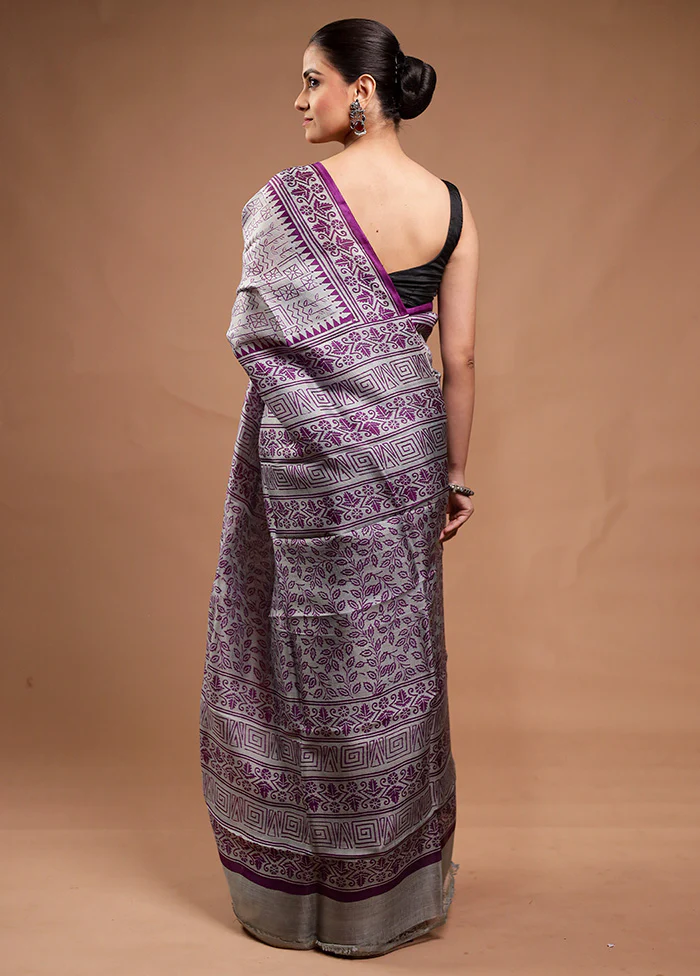 Grey Printed Silk Saree Without Blouse Piece - Image 3