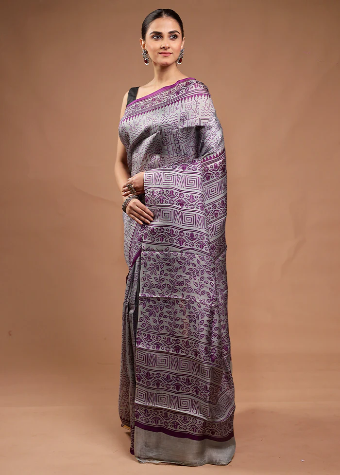 Grey Printed Silk Saree Without Blouse Piece - Image 4