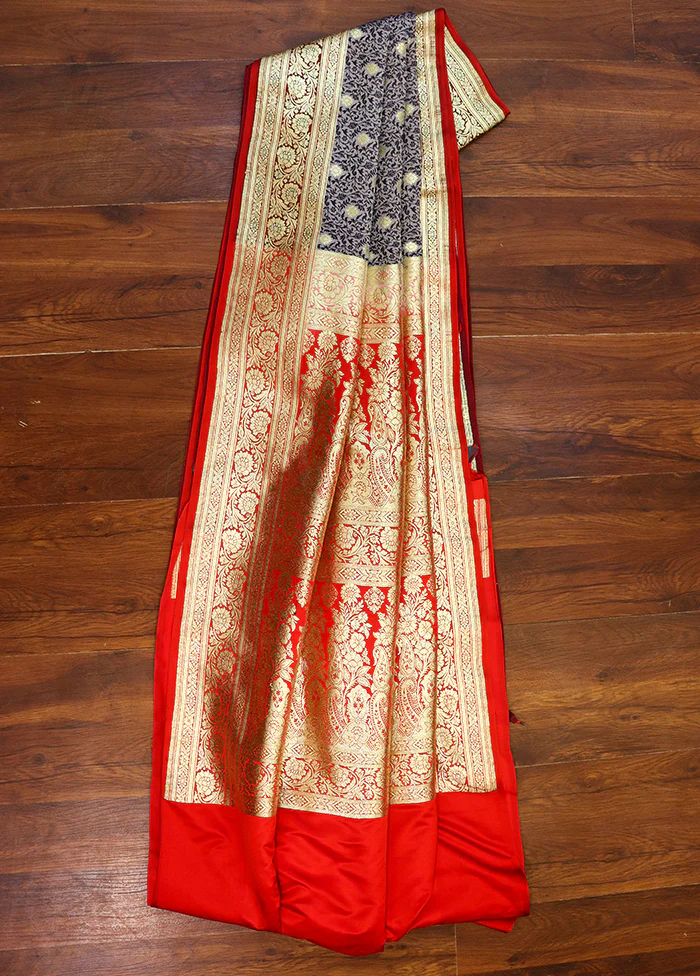 Grey Tanchoi Silk Saree With Blouse Piece - Image 3