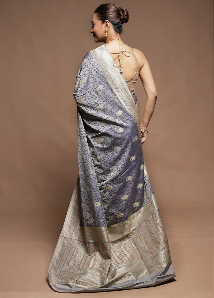 Grey Tanchoi Silk Saree With Blouse Piece - Image 3