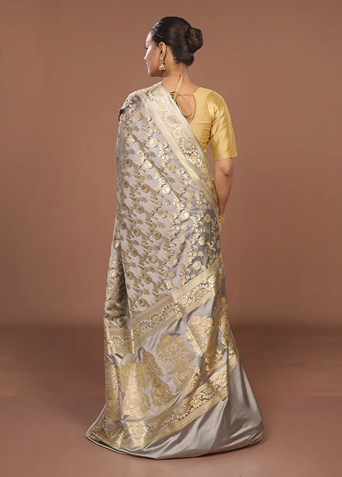 Grey Tanchoi Silk Saree With Blouse Piece - Image 3