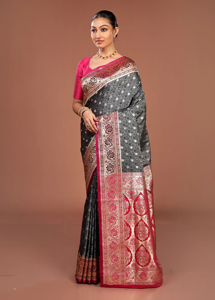 Grey Tanchoi Silk Saree With Blouse Piece - Image 4