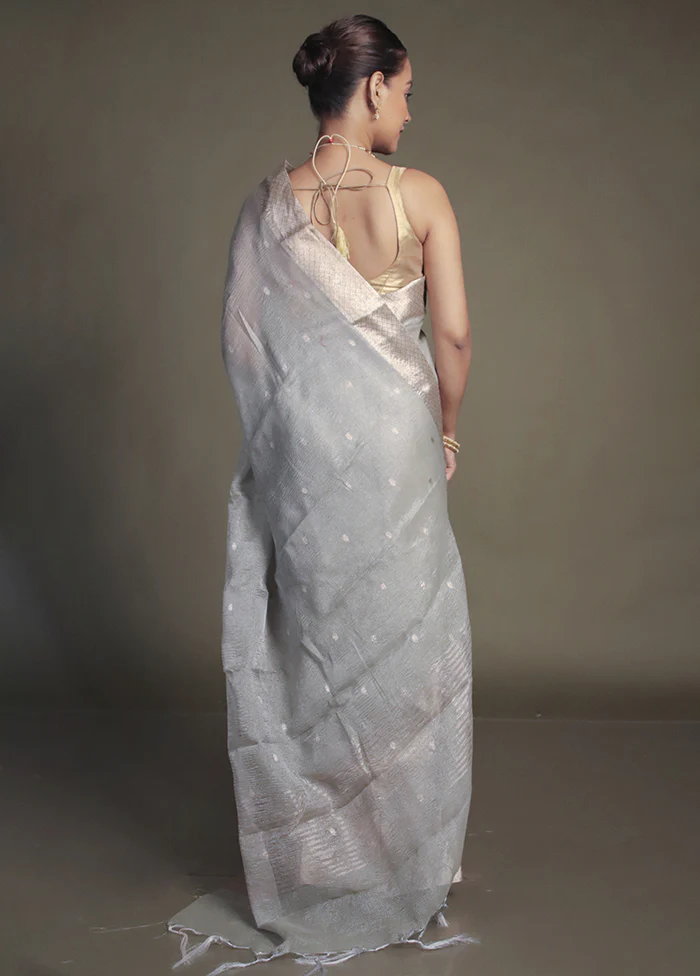 Grey Crushed Tissue Silk Saree With Blouse Piece - Image 3