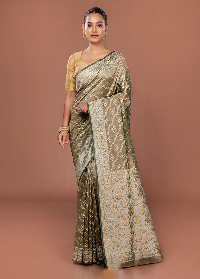 Green Tissue Silk Saree With Blouse Piece - Image 2