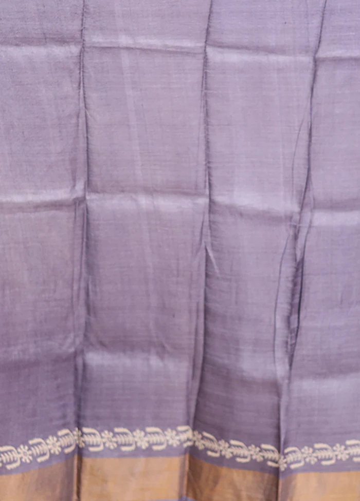 Grey Tussar Silk Saree With Blouse Piece - Image 5
