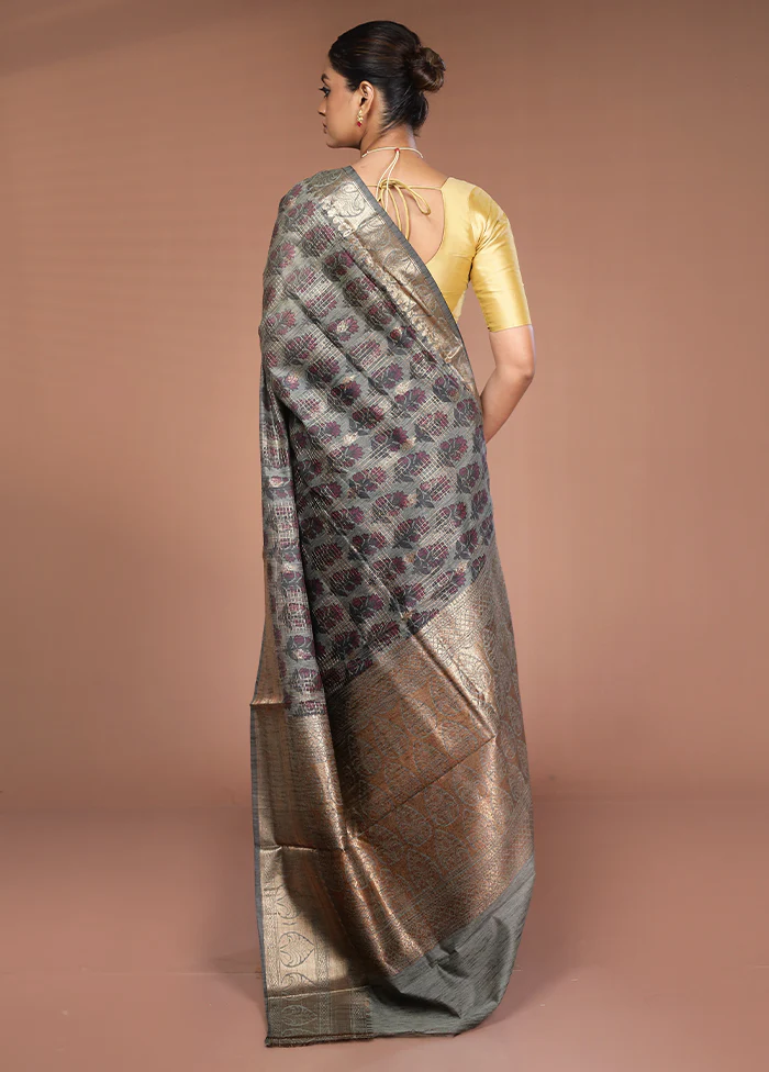 Grey Tussar Silk Saree With Blouse Piece - Image 3