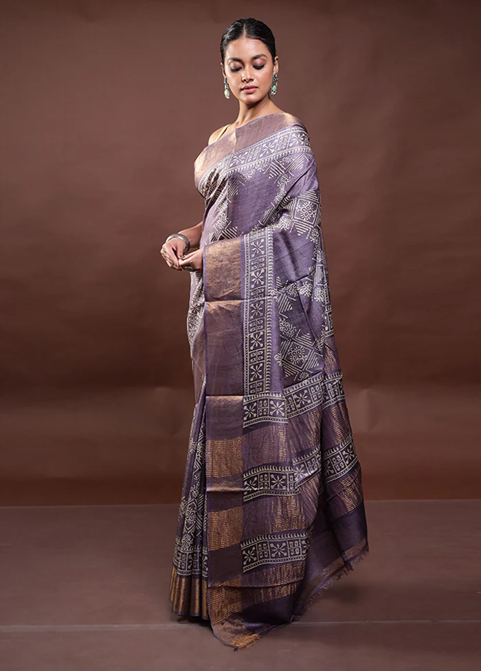 Grey Tussar Silk Saree With Blouse Piece - Image 4