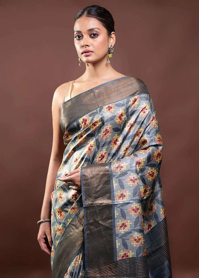 Grey Tussar Silk Saree With Blouse Piece - Image 2