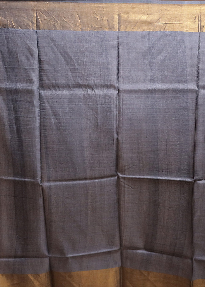 Grey Tussar Silk Saree With Blouse Piece - Image 5