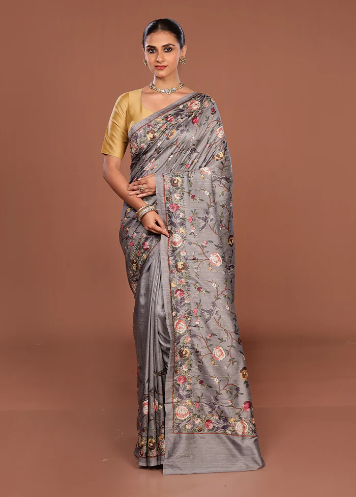 Grey Tussar Silk Saree With Blouse Piece - Image 2