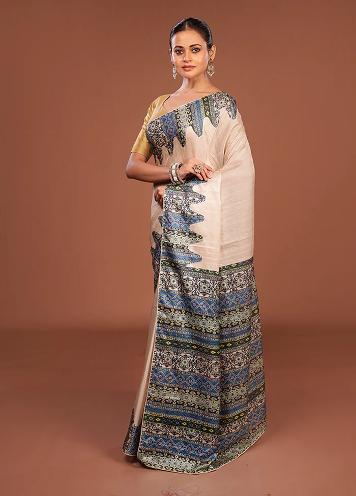 Grey Tussar Silk Saree With Blouse Piece - Image 4