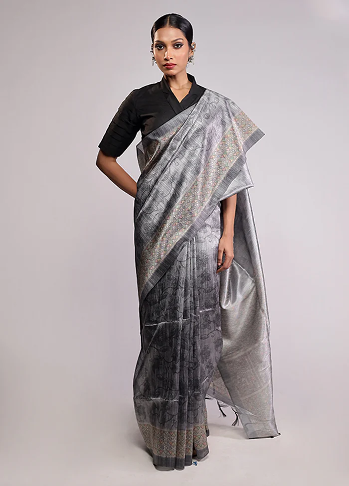 Grey Tussar Silk Saree With Blouse Piece - Image 2