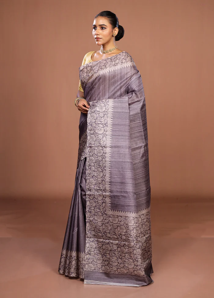 Grey Tussar Silk Saree With Blouse Piece - Image 4
