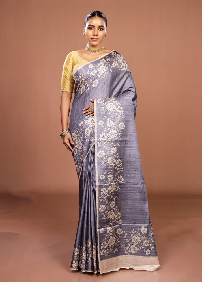 Grey Tussar Silk Saree With Blouse Piece - Image 2