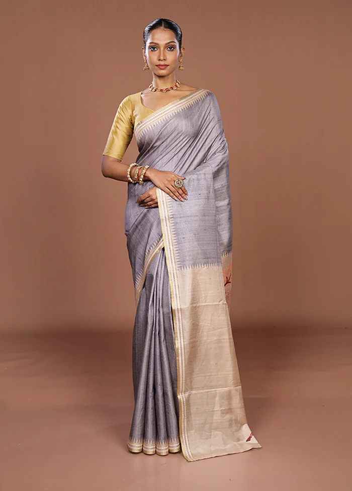 Grey Tussar Silk Saree With Blouse Piece - Image 2