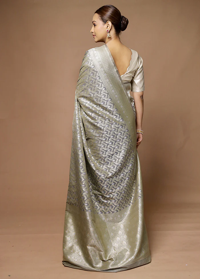 Grey Uppada Silk Saree With Blouse Piece - Image 3