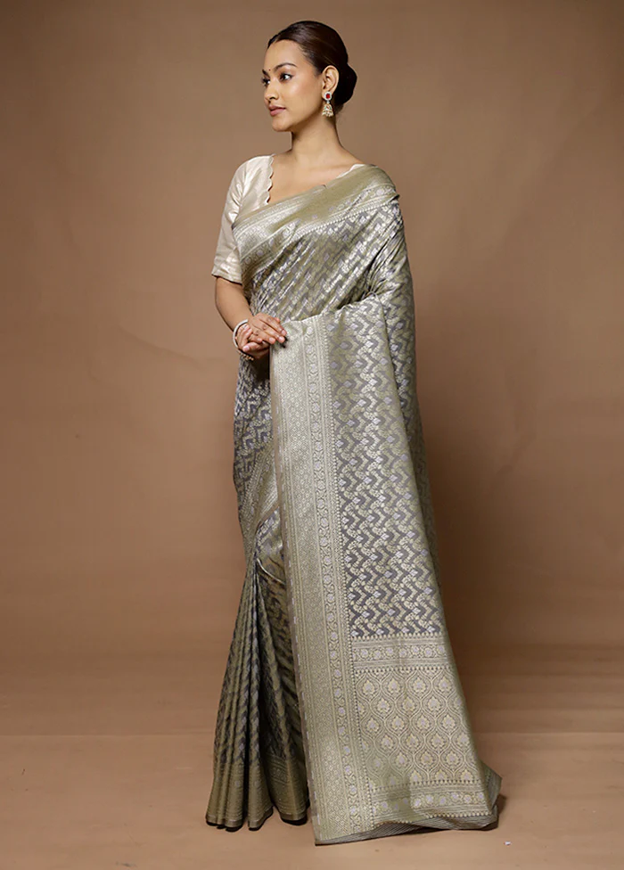 Grey Uppada Silk Saree With Blouse Piece - Image 4