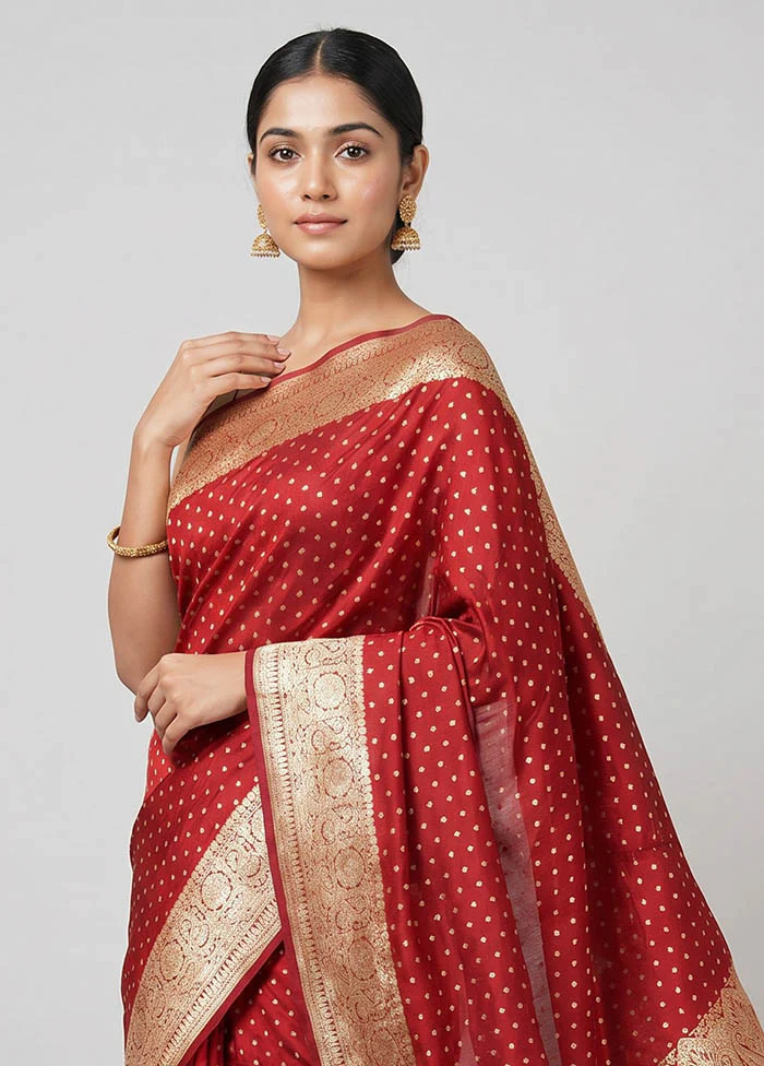 Maroon Banarasi Silk Saree With Blouse Piece - Image 2