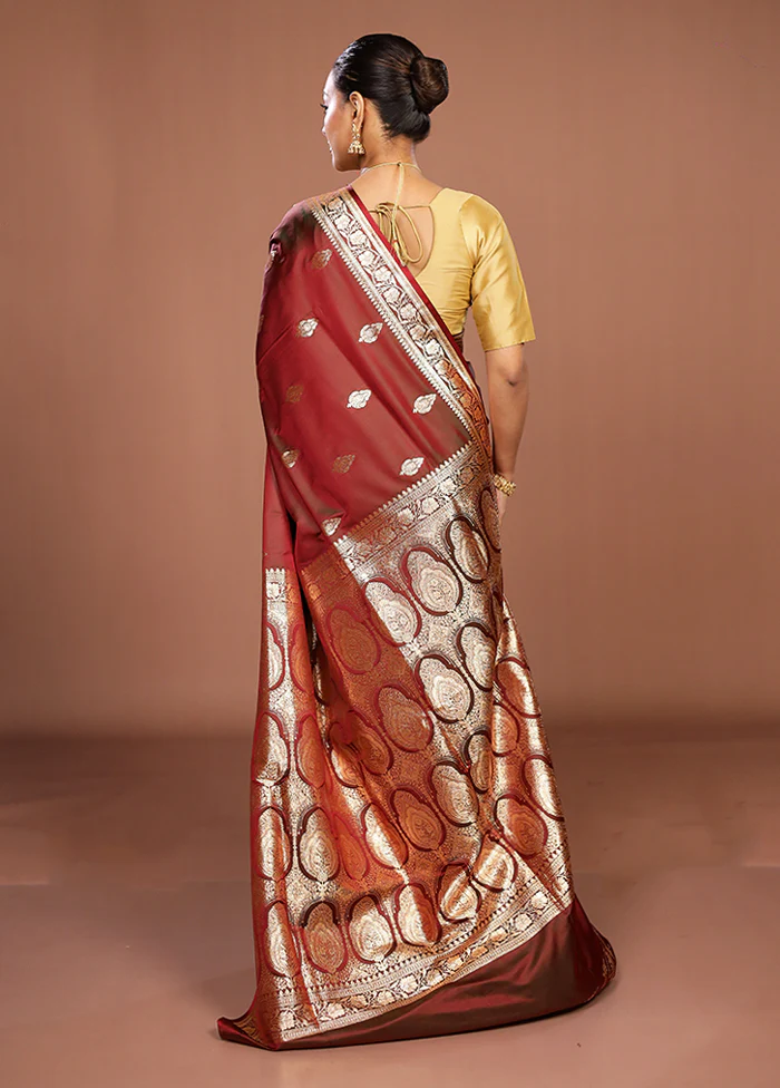 Maroon Banarasi Silk Saree With Blouse Piece - Image 3