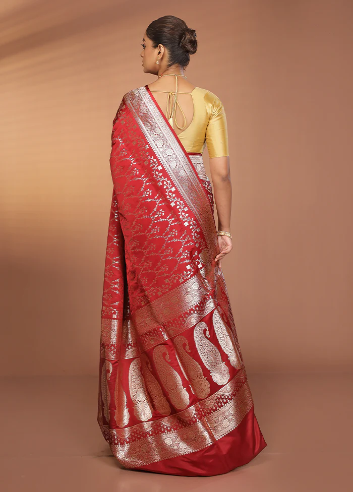 Maroon Banarasi Silk Saree With Blouse Piece - Image 3
