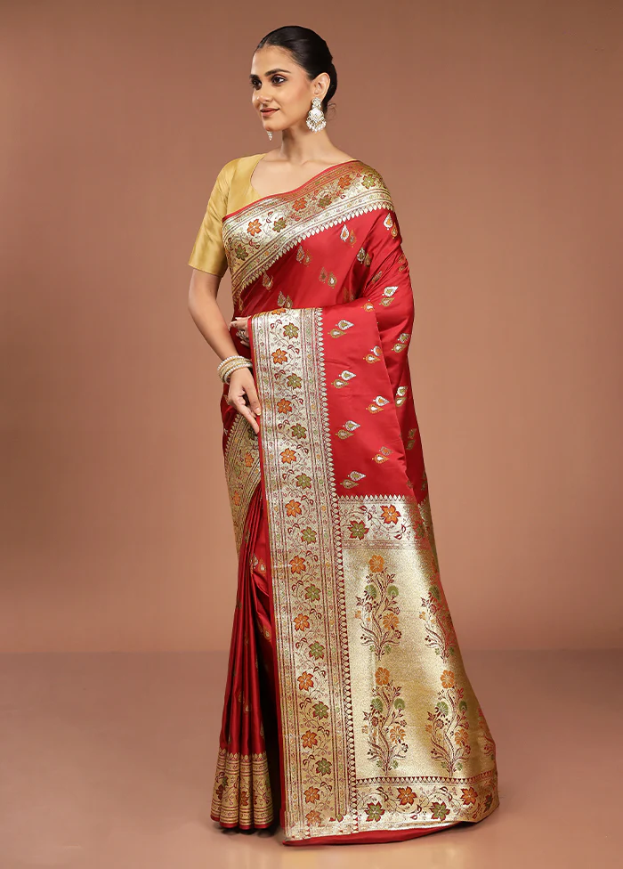 Maroon Banarasi Silk Saree With Blouse Piece - Image 4