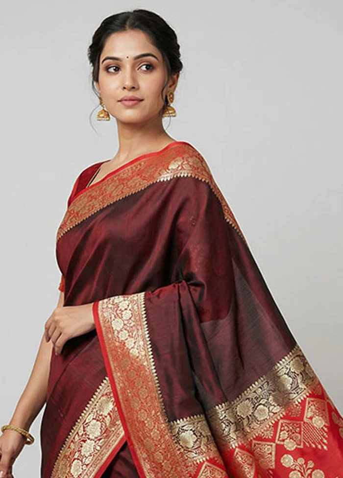 Maroon Banarasi Silk Saree With Blouse Piece - Image 2