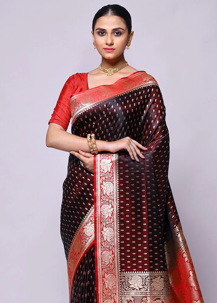 Maroon Banarasi Silk Saree With Blouse Piece - Image 2