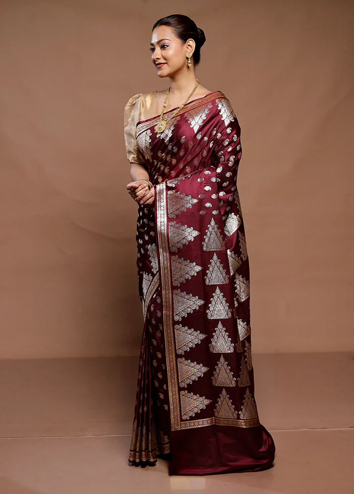 Maroon Banarasi Silk Saree With Blouse Piece - Image 4