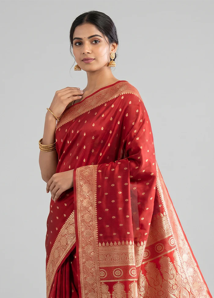 Maroon Banarasi Silk Saree With Blouse Piece - Image 2