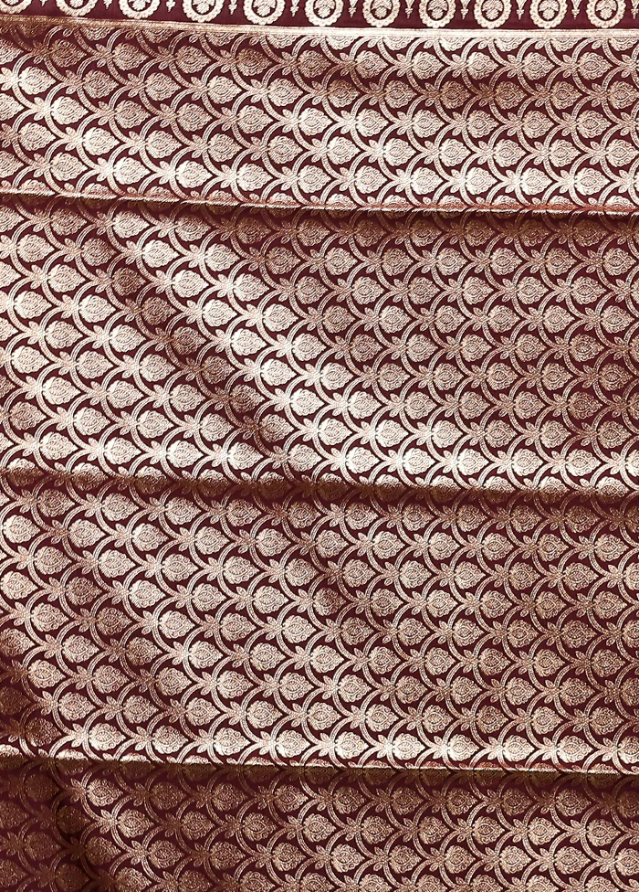Maroon Banarasi Silk Saree With Blouse Piece - Image 5