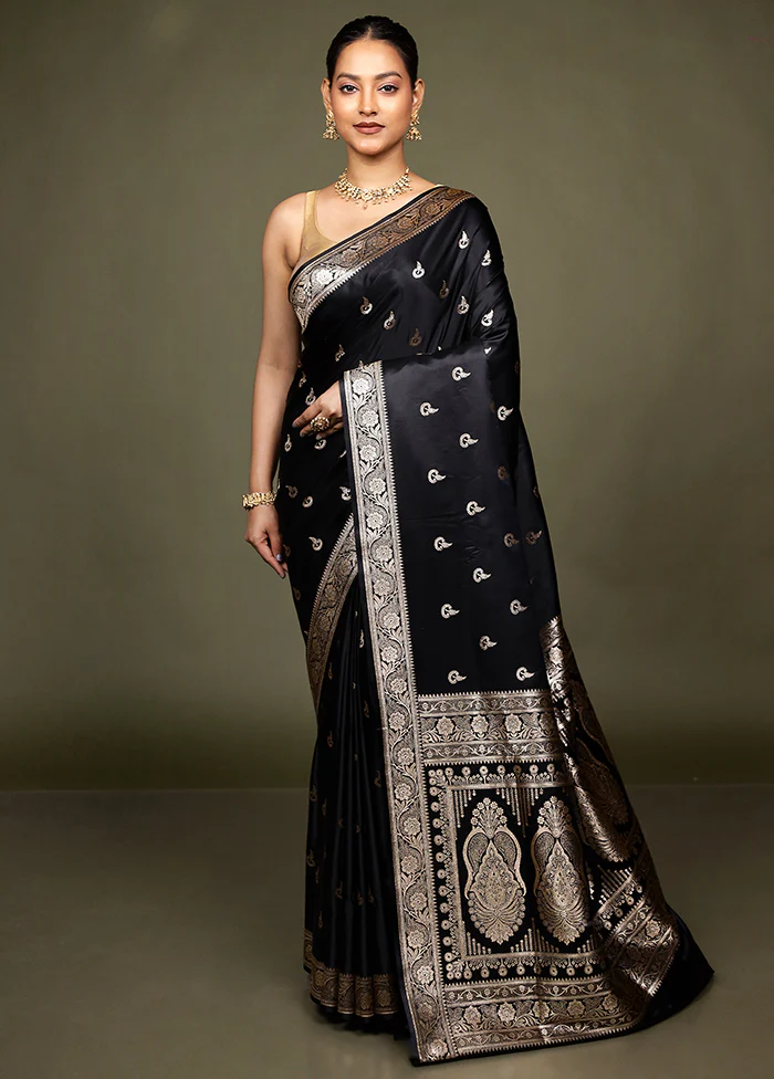 Maroon Banarasi Silk Saree With Blouse Piece - Image 2