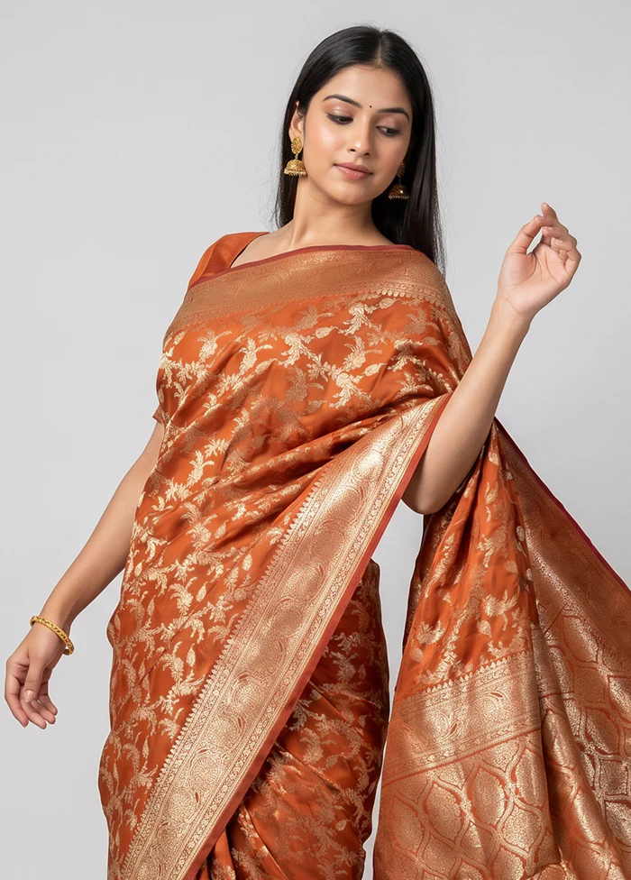 Maroon Banarasi Silk Saree With Blouse Piece - Image 2