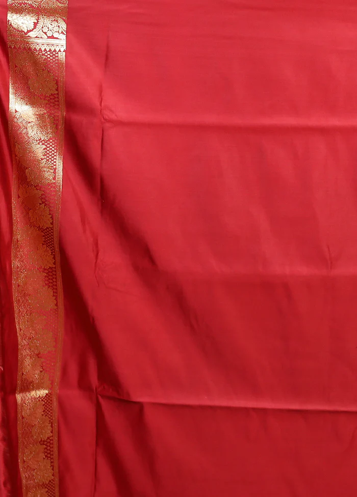 Maroon Banarasi Silk Saree With Blouse Piece - Image 5