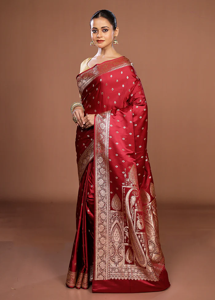 Maroon Banarasi Silk Saree With Blouse Piece - Image 4
