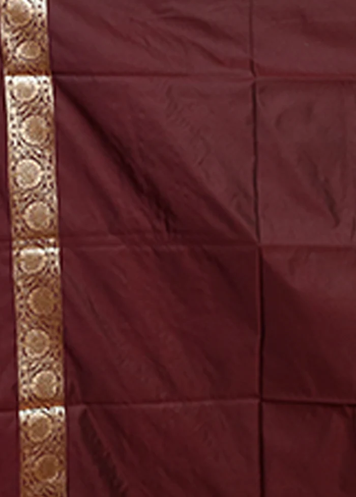 Maroon Banarasi Silk Saree With Blouse Piece - Image 5